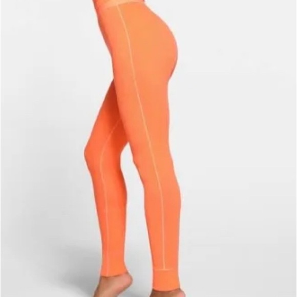 SKIMS Bright Orange Leggings - Picture 2 of 4